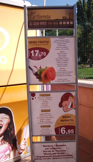 Ресторанчик в Мальграт-де-Маре предлагает детское меню. Обед за шесть с половиной евро родителей не разорит.
