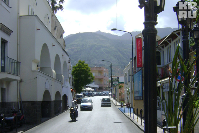 Самые широкие дороги Искьи выглядят, как наши переулки