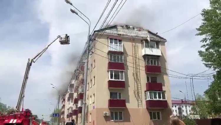 Sakhinfo в южно сахалинске сгорела крыша жилого дома