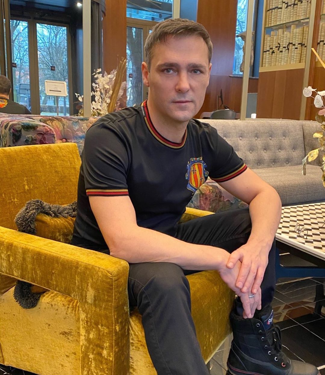 Сейчас Юрий вместе с семьей живет в Германии